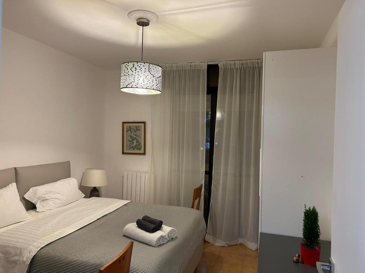 Casa Vacanze 1702, Con La Camera Matrimoniale Con Il Bagno Privato E Un Soggiorno Comune Milan Extérieur photo